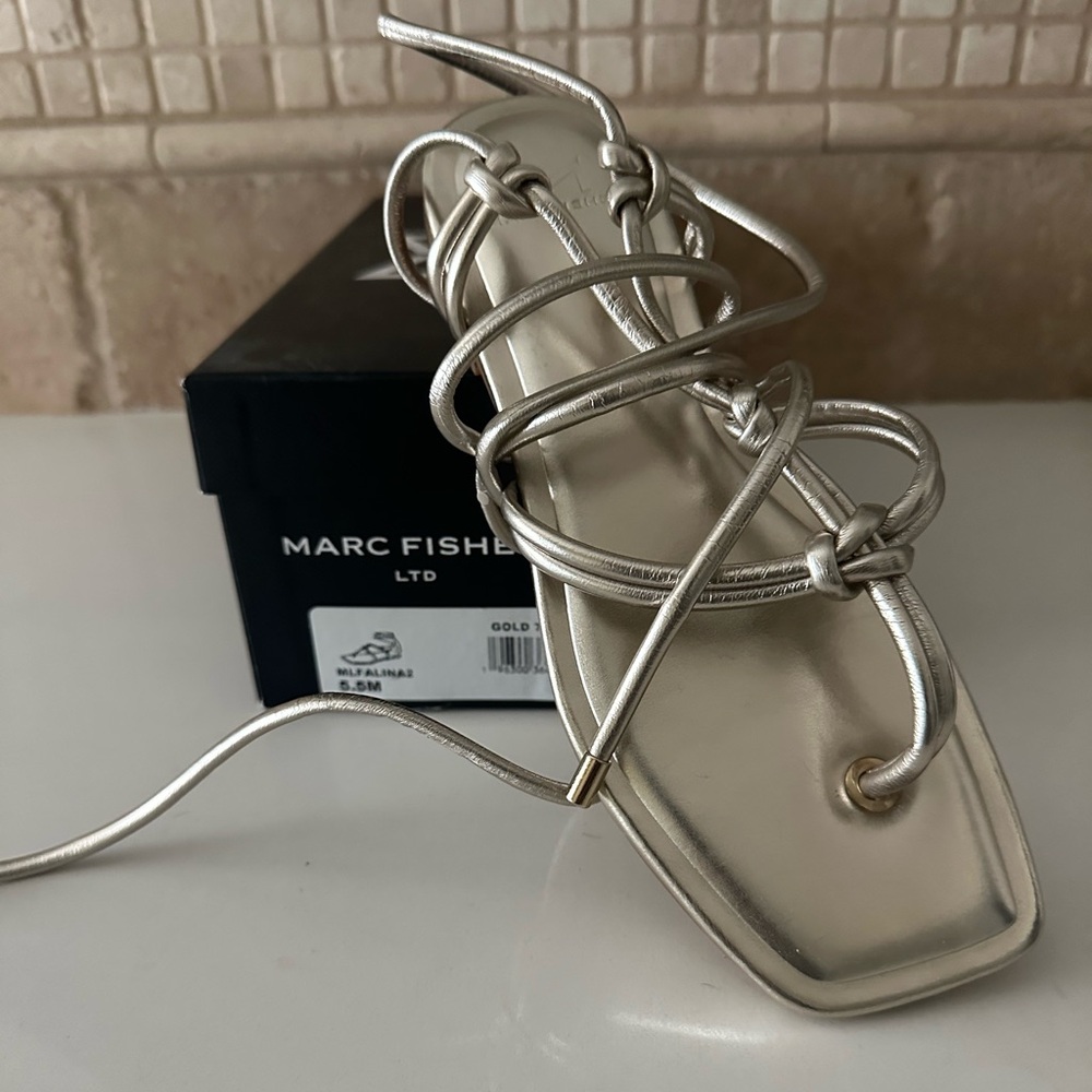 NWT MARC FISHER FALINA GLADIATOR SANDALS